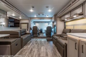 Camping-car intégral THOR Hurricane 34R Ford