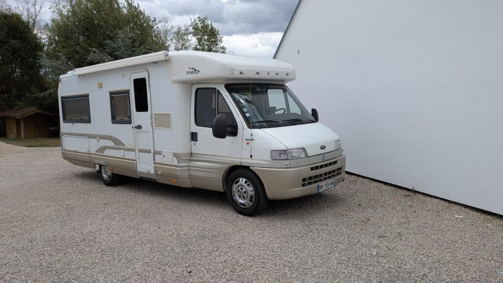 Camping-car profilé Laika Ducato 2.8itd Fiat