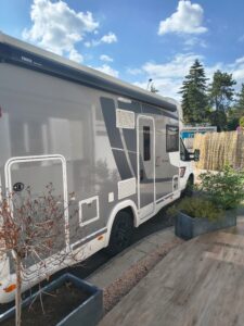 Camping-car profilé Challenger 260 édition speciale Ford