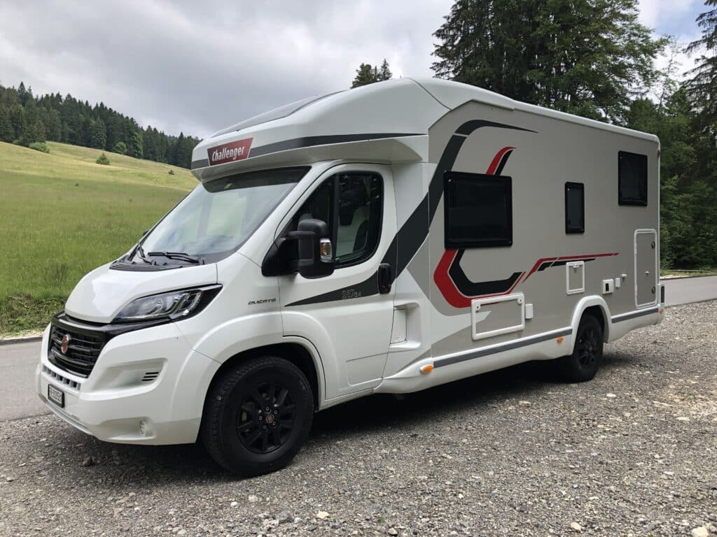 Camping-car profilé Challenger 287 GA VIP Fiat
