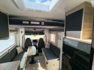 Camping-car profilé Challenger 260 édition speciale Ford