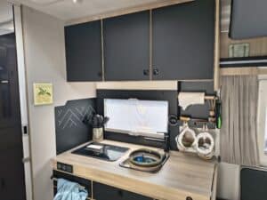 Camping-car profilé Challenger 260 édition speciale Ford