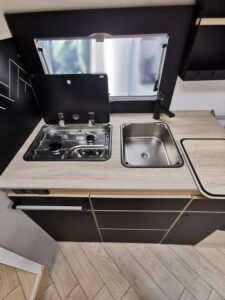 Camping-car profilé Challenger 260 édition speciale Ford