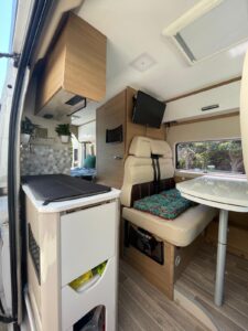 Fourgon aménagé MC Louis Menfys Yerling Van3 140cv Fiat