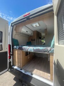 Fourgon aménagé MC Louis Menfys Yerling Van3 140cv Fiat