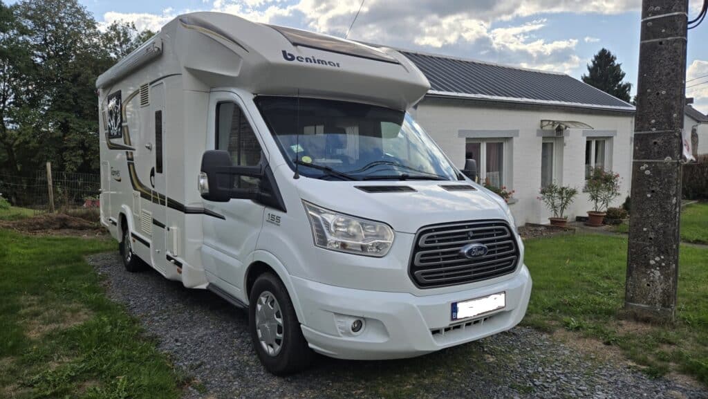Camping-car profilé Benimar transit 155 Ford