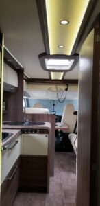 Camping-car intégral Bürstner I 900 Elegance + PEUGEOT 208 Pack Grand Voyage Prêt à partir Fiat