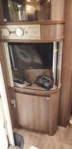 Camping-car intégral Bürstner I 900 Elegance + PEUGEOT 208 – ENSEMBLE TRÈS ÉQUIPÉ Fiat