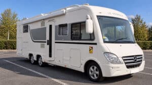 Camping-car intégral Le Voyageur le voyageur rx12 platinium Mercedes-Benz
