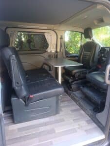 Van aménagé Westfalia Nugget + trail Ford