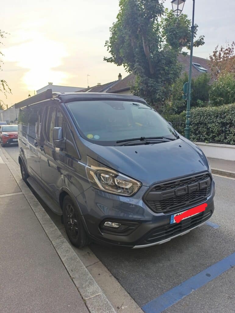 Van aménagé Westfalia Nugget + trail Ford