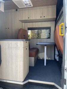 Fourgon aménagé TBS Conversions Daily Iveco