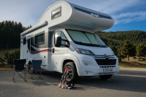 Camping-car capucine Elnagh Baron 22