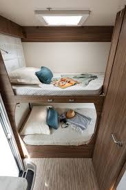 Camping-car capucine Elnagh Baron 22
