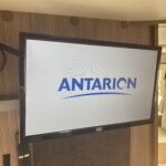 Écran Antarion dans un intérieur de camping-car