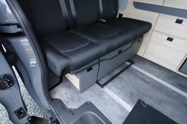Rücksitz von Campervan modern.
