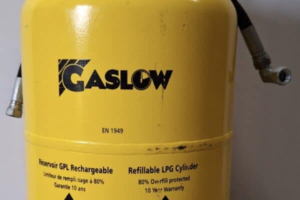 Réservoir GPL rechargeable jaune avec soupape.