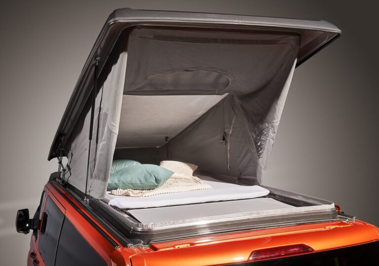 Toit relevable de camionnette avec couchage intégré